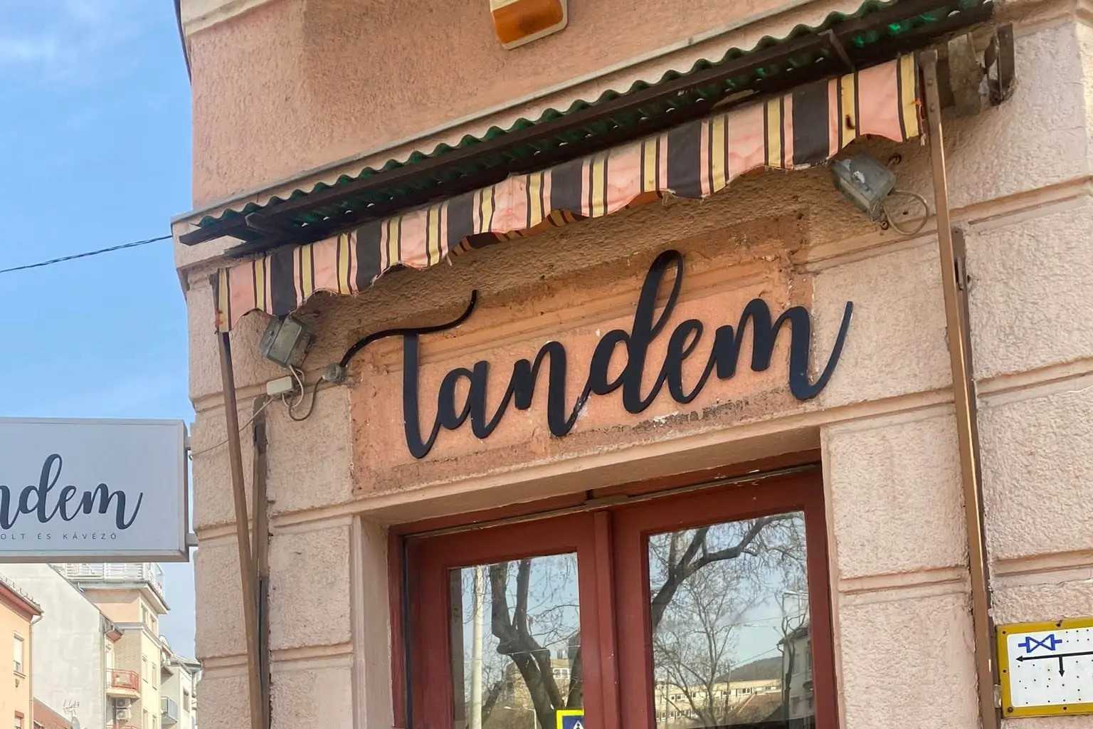 Tandem Könyvesbolt és Kávézó